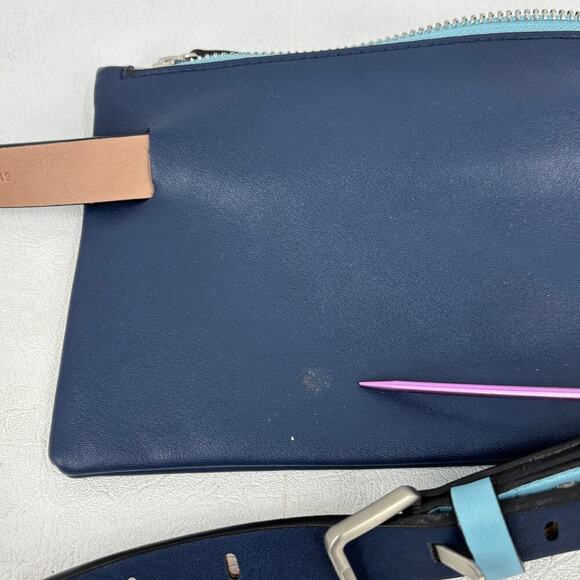 Calvin Klein Belt with Fanny Pack Bag Zip Pouch Blue Adjustable Size S - Picture 6 of 9